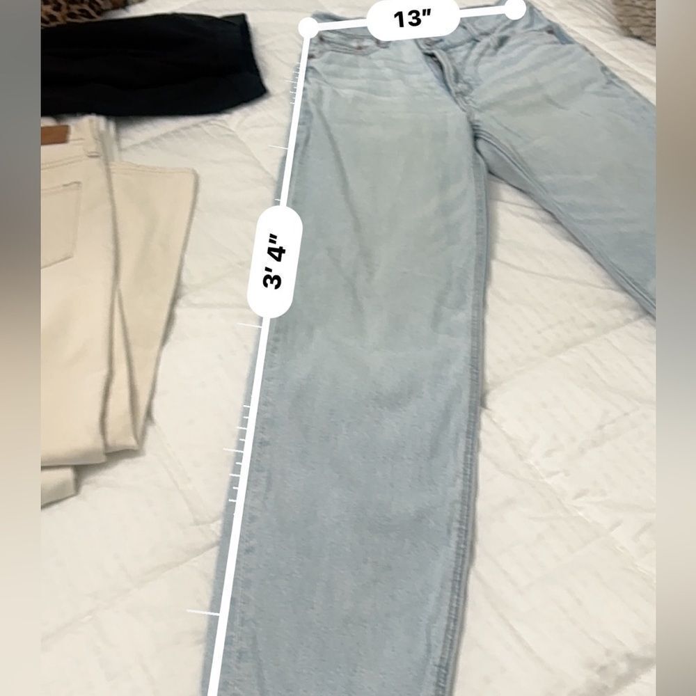 AmericanâEagle âStrigidâ Light Wash Straight Leg Jeans | Size 2 Regular - Picture 4 of 10